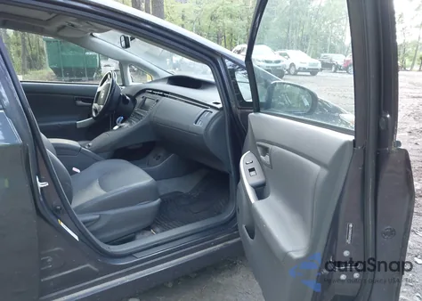 2010 Toyota Prius Iv from USA, damaged, VIN JTDKN3DU2A0035634